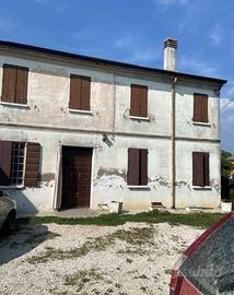 Immobile in asta di 447 m² con 3 locali e box auto