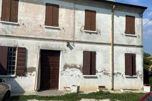 Immobile in asta di 447 m² con 3 locali e box auto