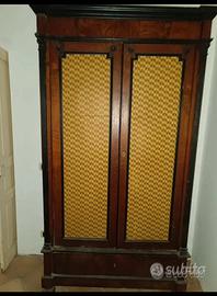 Credenza antica in legno