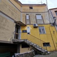 2 LOCALI A CASTIGLIONE DEL GENOVESI