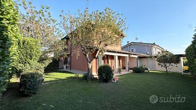 Villa Bifamigliare con Box Doppio Classe A3