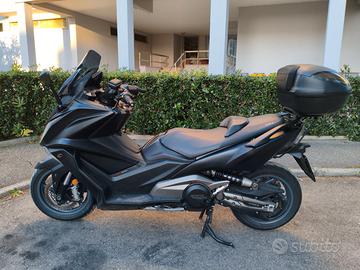Kymco AK550