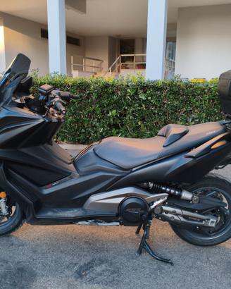 Kymco AK550