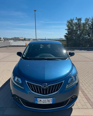 Lancia ypsilon hybrid