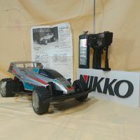 Nikko Typhoon con radiocomando 
