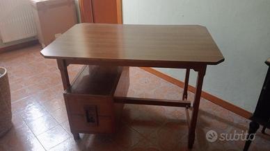 scrivania anni 70