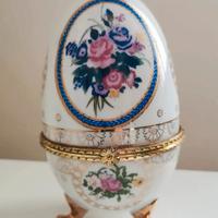 Uovo decorativo tipo Fabergé 