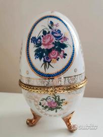 Uovo decorativo tipo Fabergé 