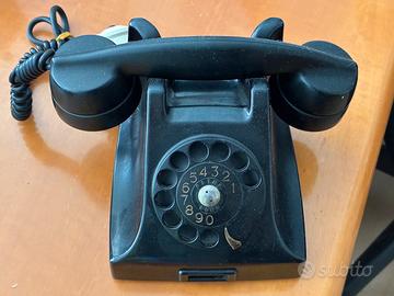 Telefono a disco in bachelite Fatme