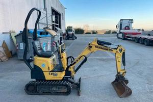 miniescavatore Yanmar SV08 peso 8 Q.li 