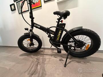 Bici elettrica pieghevole Icone e-roads marines