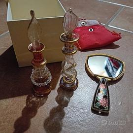 due bocettine in vetro e specchietto vintage