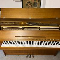 Pianoforte verticale Yamaha