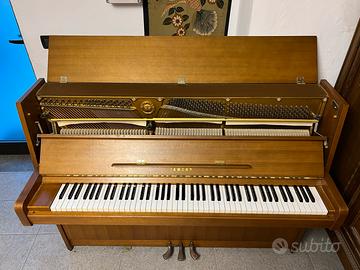 Pianoforte verticale Yamaha