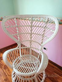 Splendida poltrona in vimini bianca