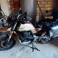 Moto guzzi v85 tt travel Centenario