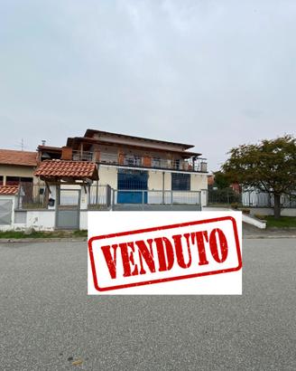Salone capannone magazzino