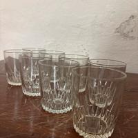 Set 8 Bicchieri in Vetro Lavorato