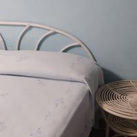 Spalliera letto e tavolinetto in  bambù 