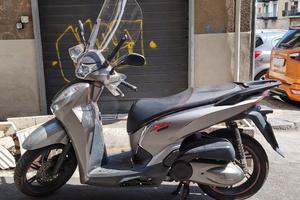 Scooter Honda SH 300i ABS anno 2018