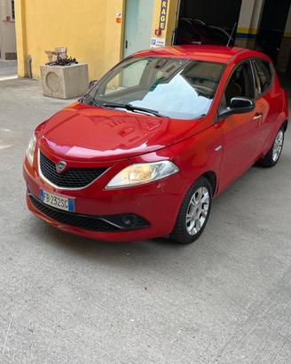 Lancia Ypsilon 1.2 69 CV 5 porte Platinum