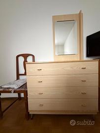 cassettiera con specchio e comodini