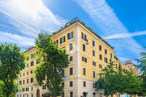 3 LOCALI A ROMA