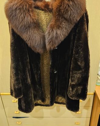 Splendido Cappotto in Pelliccia Vintage con Ampio 