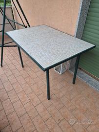tavolo da terrazzo