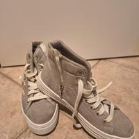 Sneakers alte grigie con cerniera laterale