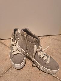 Sneakers alte grigie con cerniera laterale