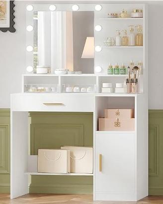 toeletta da trucco con specchio e lampade