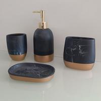 SET DA BAGNO NERO MARMORIZZATO CON DETTAGLI ORO
