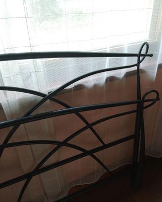 Letto matrimoniale in ferro battuto