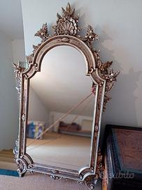 Specchio  con cornice in legno argentata