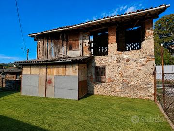Rustico indipendente con giardino privato