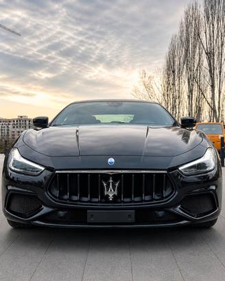 Maserari GHIBLI Hybrid GRANSPORT full pari Nuovo