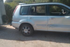 Nissan xtrail 4×4