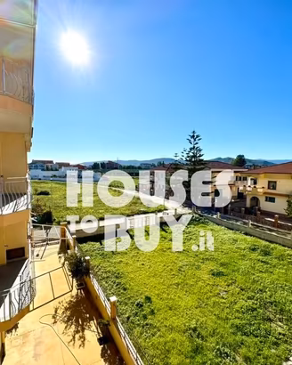 Trilocale con balconi a Pochi Passi dal Mare