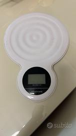 Bilancia bianca da cucina a pile