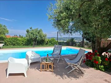 Villa con piscina privata sulle colline di Pescara