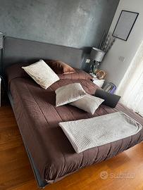Letto matrimoniale 2 m * 1.65 m