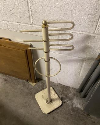Piantana portasciugamani bagno