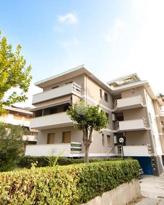 3 LOCALI A FRANCAVILLA AL MARE