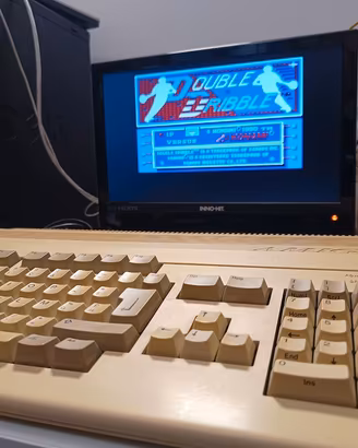 Amiga 500 + Monitor CRT + Floppy ext + 40 floppy