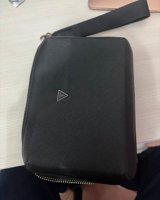 Pochette Guess nera