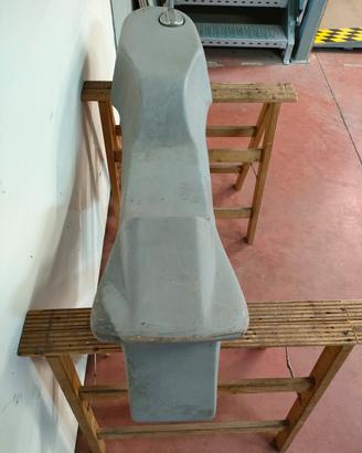 monoscocca in vetroresina per Honda, Benelli, Suzu