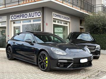 Porsche Panamera 4.0 Turbo S E-Hybrid Sport Turism