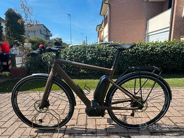 Bici elettrica pedalata ass. BMC Alpenchallenge