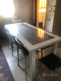 Tavolo in legno massello rovere